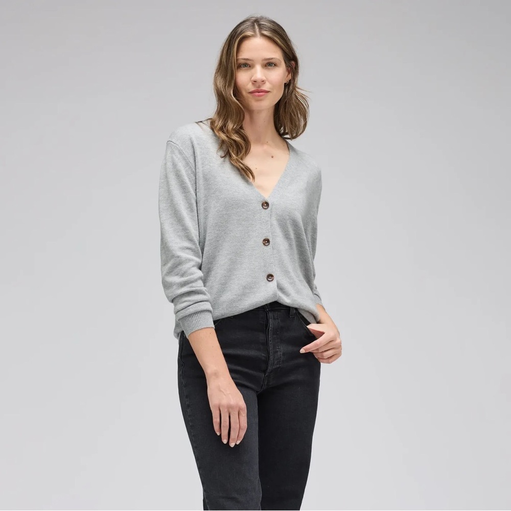 Unbound Merino Women’s Cashmere Cardigan grey size Large discontinued, rare
